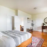 Stay Portland Collection - The Original Portland Mayor Estate - 6 Beds