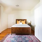 Stay Portland Collection - The Original Portland Mayor Estate - 6 Beds