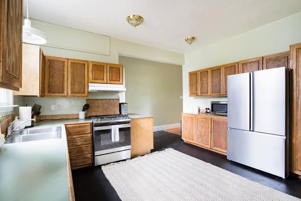 Collection - The Original Mayor Estate - 6 Beds * Portland