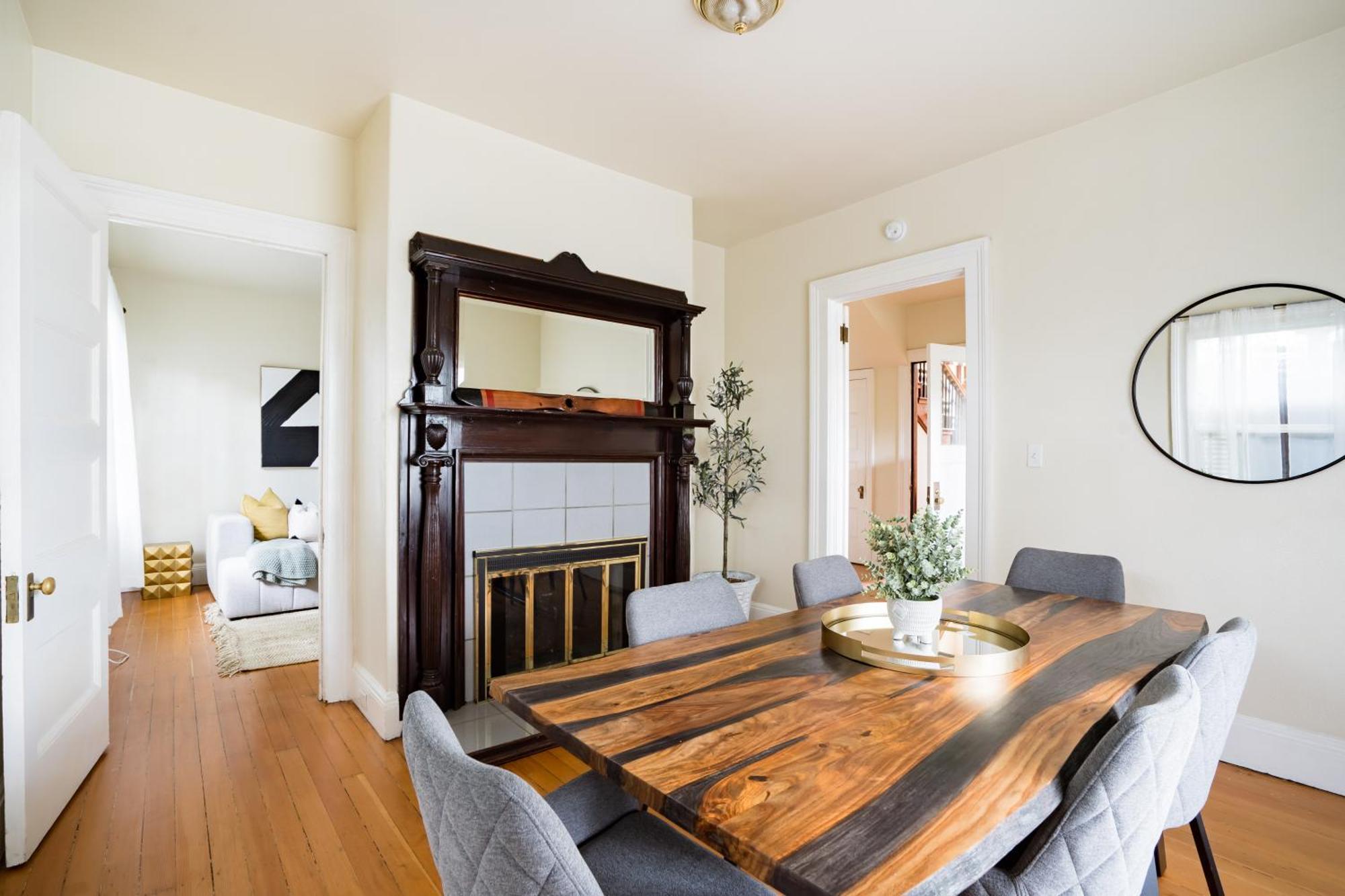 Collection - The Original Mayor Estate - 6 Beds * Portland